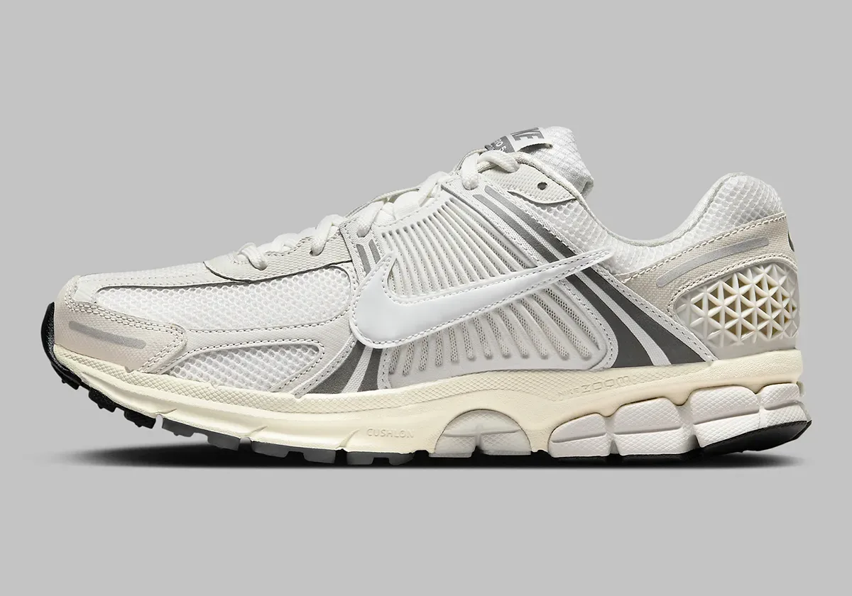 Nike Zoom Vomero 5 Platinum Tint