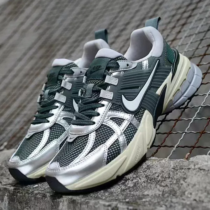 Nike V2K Run Vintage Green
