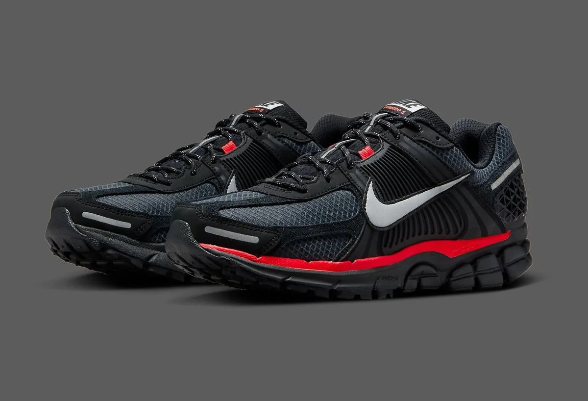 Nike Zoom Vomero 5 Black Metallic University Red