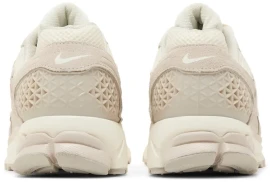 Nike Zoom Vomero 5 Light Orewood Brown