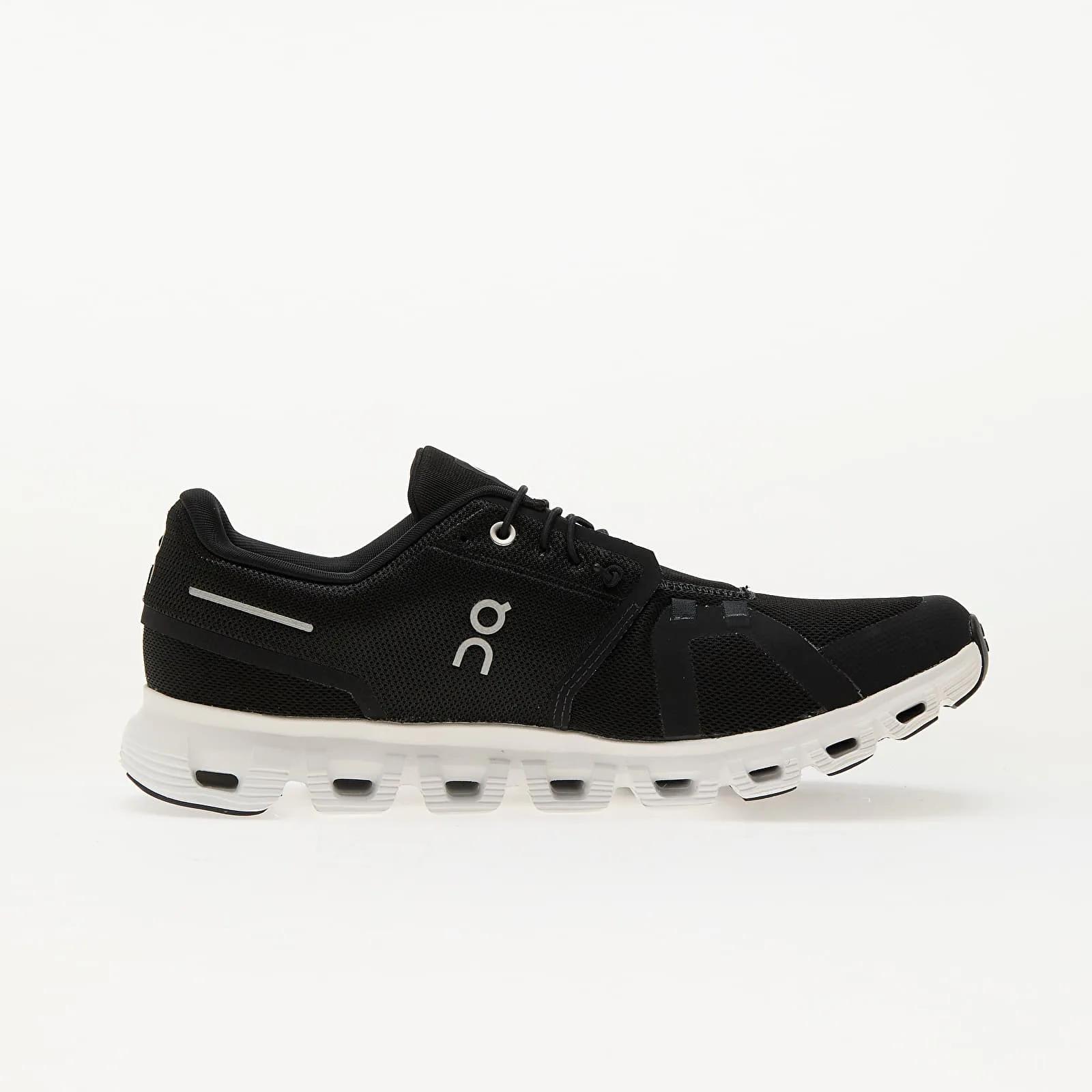 On Cloud X 6 Black / White